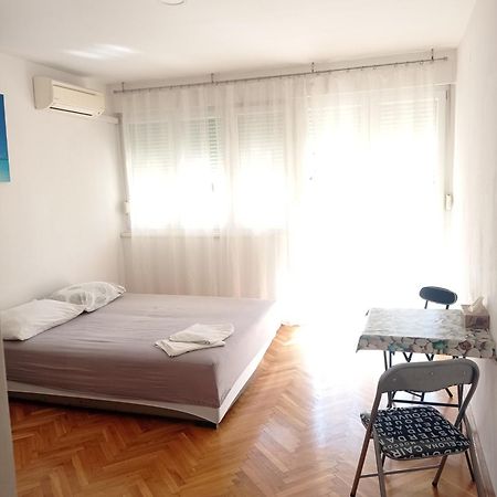 Pretty Big Double Bed Room With Balcony 斯普利特 外观 照片