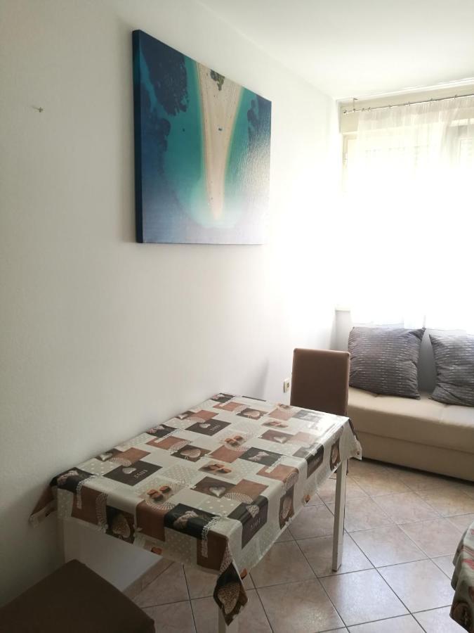 Pretty Big Double Bed Room With Balcony 斯普利特 外观 照片
