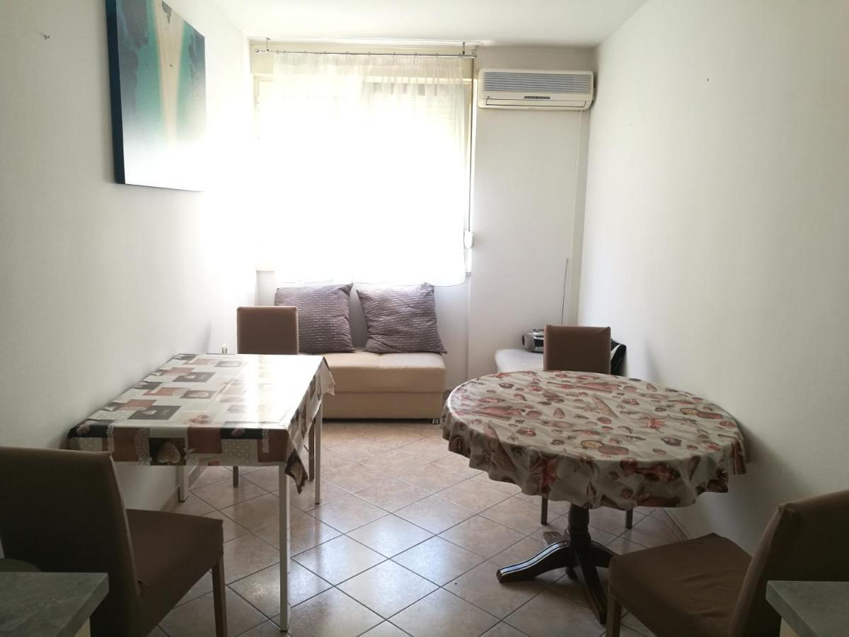 Pretty Big Double Bed Room With Balcony 斯普利特 外观 照片