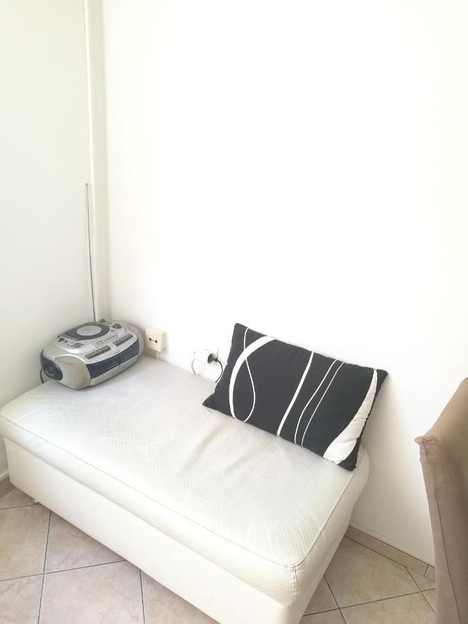 Pretty Big Double Bed Room With Balcony 斯普利特 外观 照片